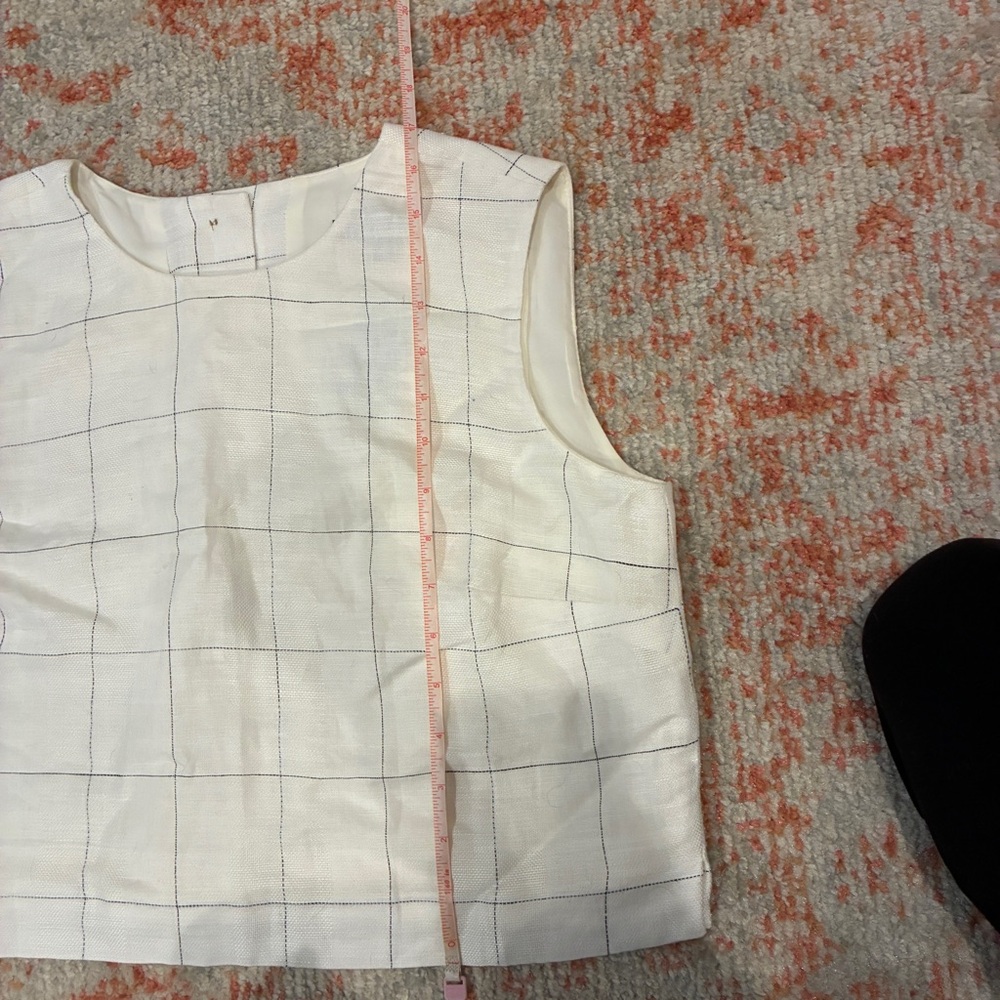 Ann Taylor Petite Button Back Cropped Top in Windowpane Linen Blend size 4P - Picture 7 of 7